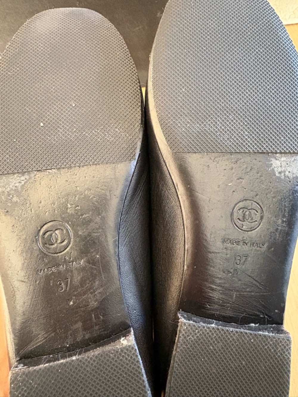 CHANEL Black Patent Cap-Toe Leather Ballet Flats with CC Logo - Picture 9 of 11